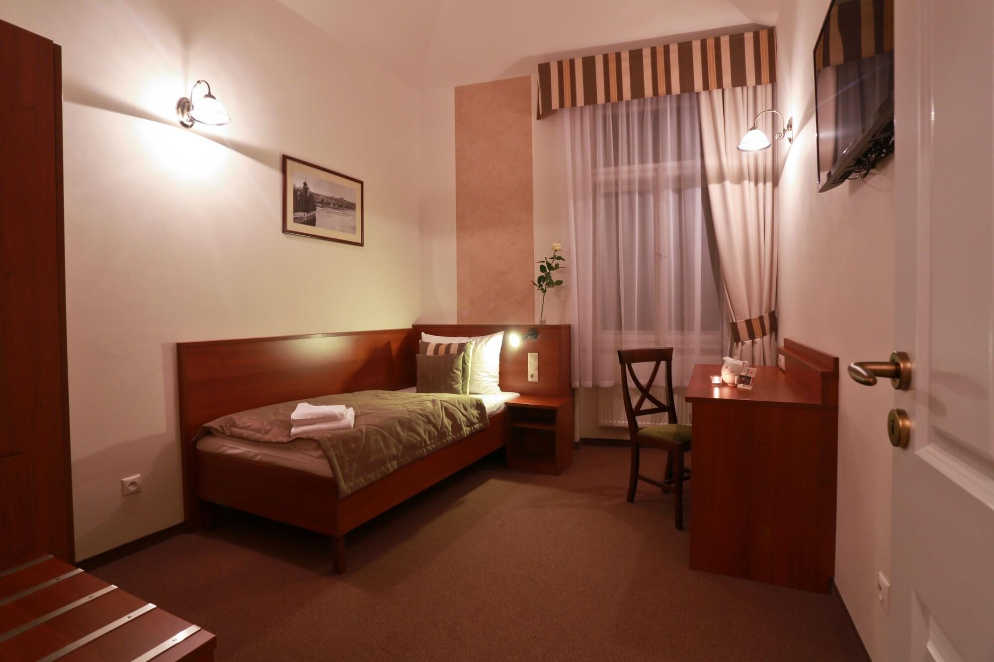 פראג Hotel Svaty Jan מראה חיצוני תמונה